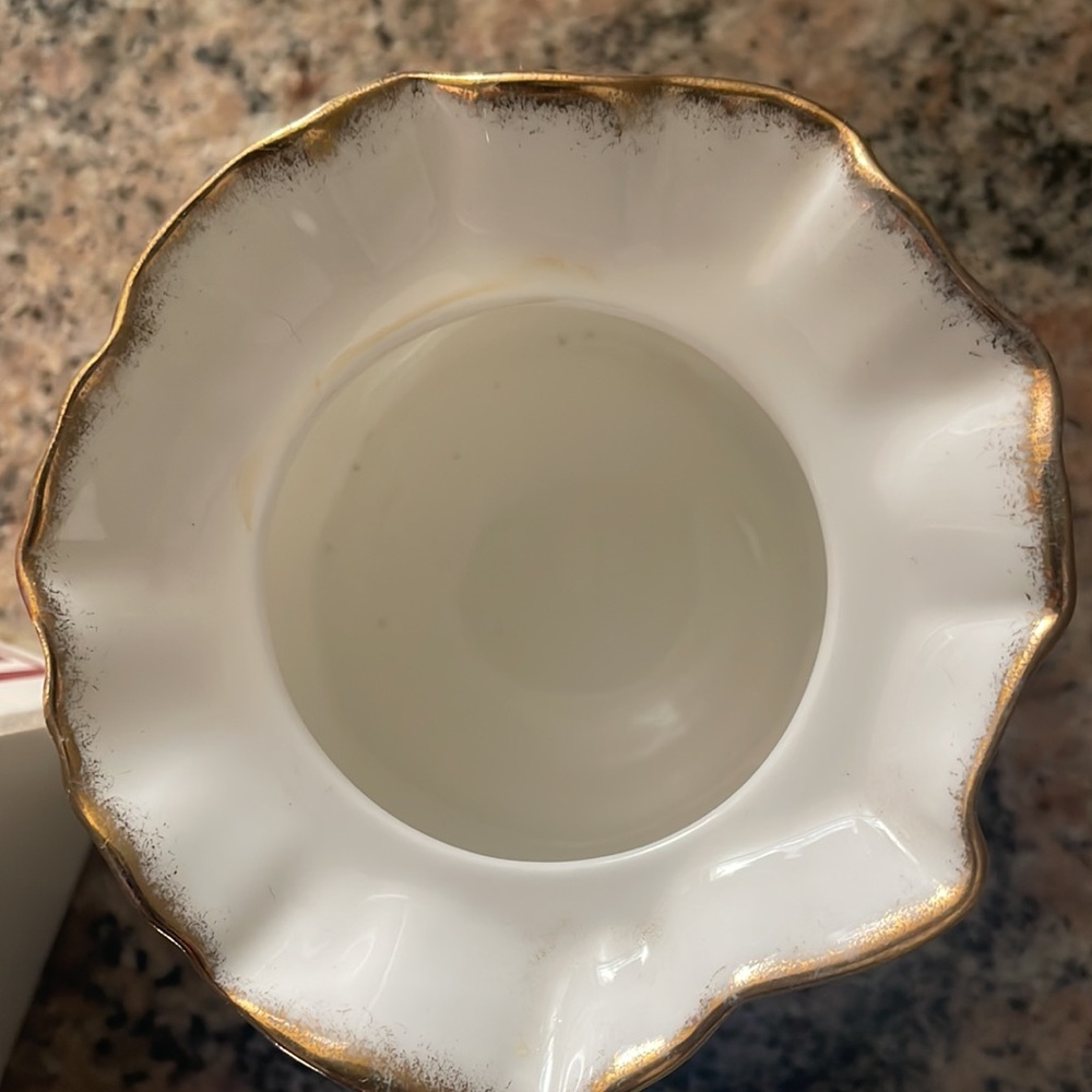 Royal Albert Old Country Roses Lidded Sugar Bowl - Picture 7 of 13